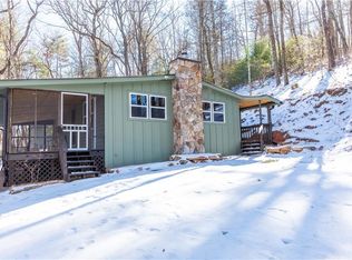 387 Hester Gap Rd, Cleveland, GA 30528