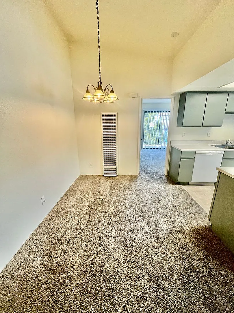 r4250 — Photo 4