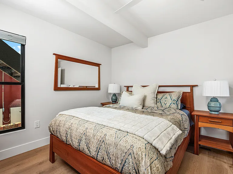 163 Norfolk Dr — Photo 15