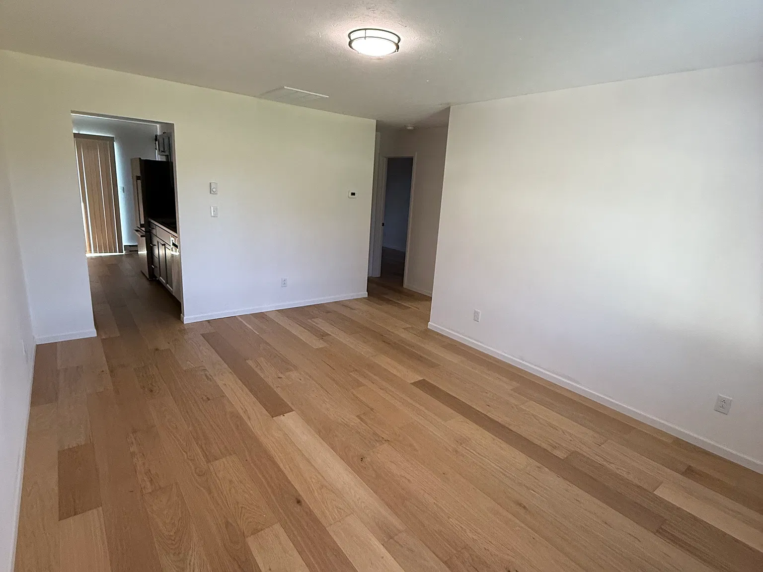 2 bed, 1.5 bath, 980 sqft, $1,950 — Photo 3