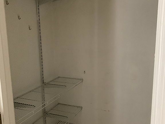 Bedroom Walk in closet