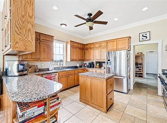 2nd image of 316 County Road 3123 W