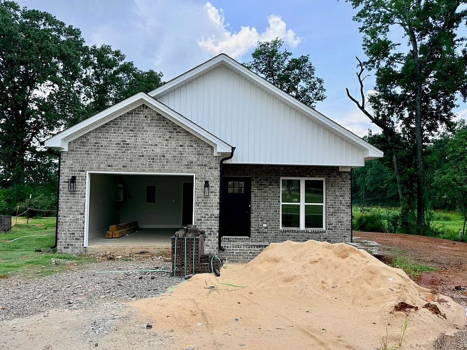 1st image of 211 Plantation Pl