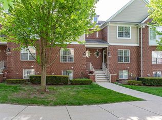 6061 Windemere Ln #19, Shelby Township, MI 48316