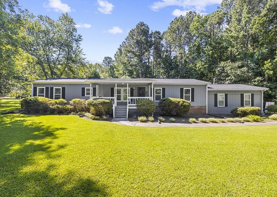 1st image of 3060 Pebblebrook Dr
