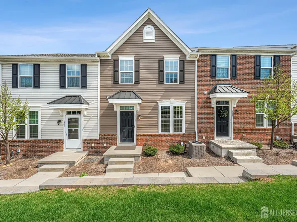 1306 English Ln, Parlin, NJ 08859