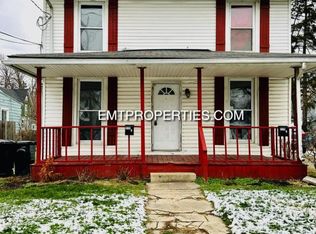 239 Howe St, Elyria, OH 44035