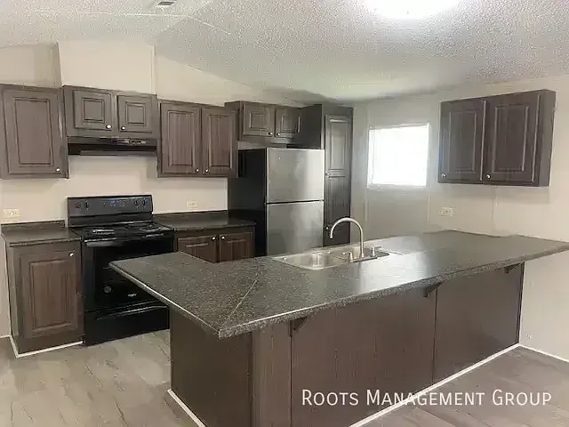 2710 W Oakridge Dr #99 — Photo 5