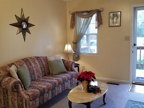 4th image of 408 Pam Ave