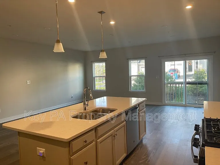 205 Hibiscus Way — Photo 4