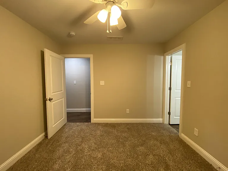 804 N Broughton St #804 — Photo 13