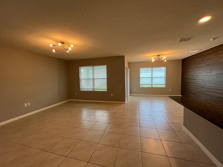 5106 Fiddlewood Way — Photo 9