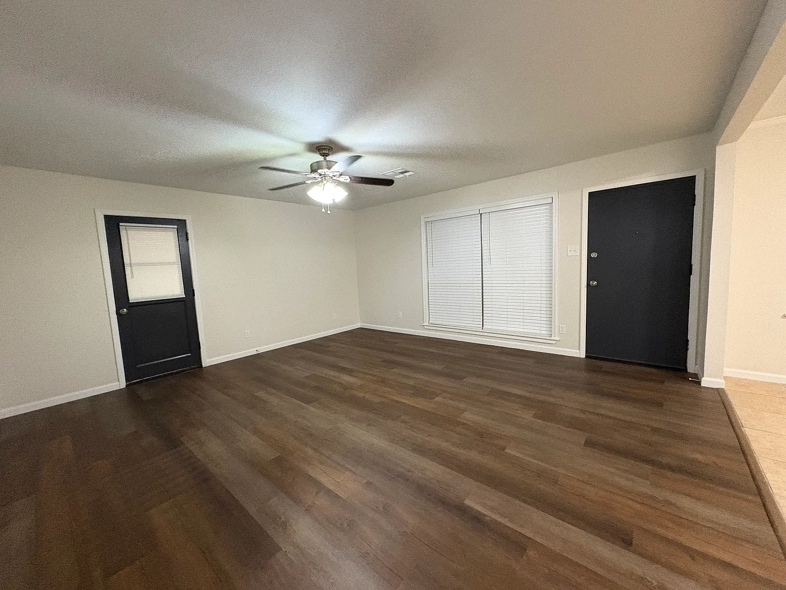 3 bed, 1200 sqft, $1,950 — Photo 4