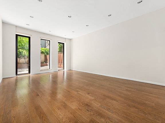 4th image of 232 E 67th St
