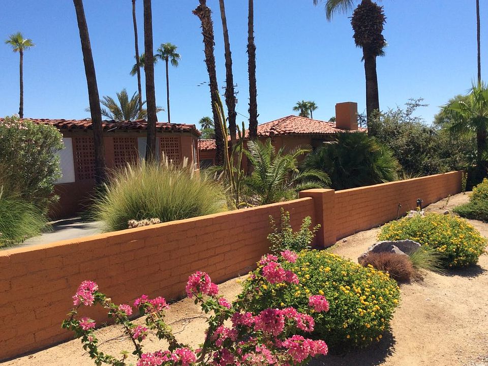 Curb Photo