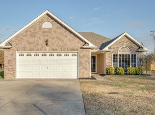103 Basset Hall Ct, Lebanon, TN 37087