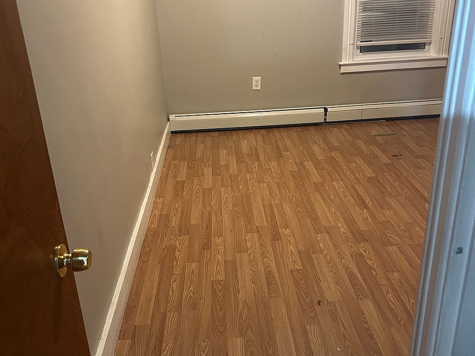 1st image of 51 Cato St #3
