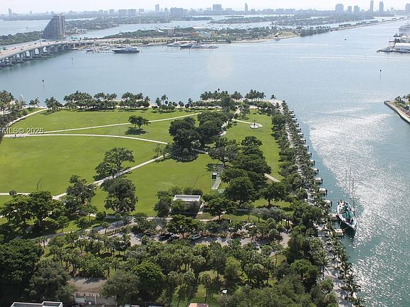 5th image of 900 Biscayne Blvd