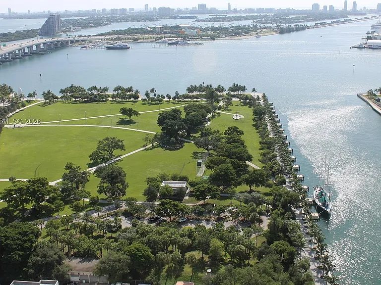 900 Biscayne Blvd — Photo 5