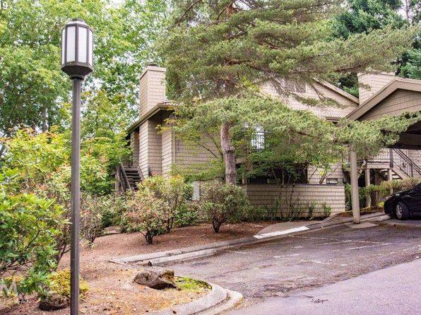 8 Crestfield Ct