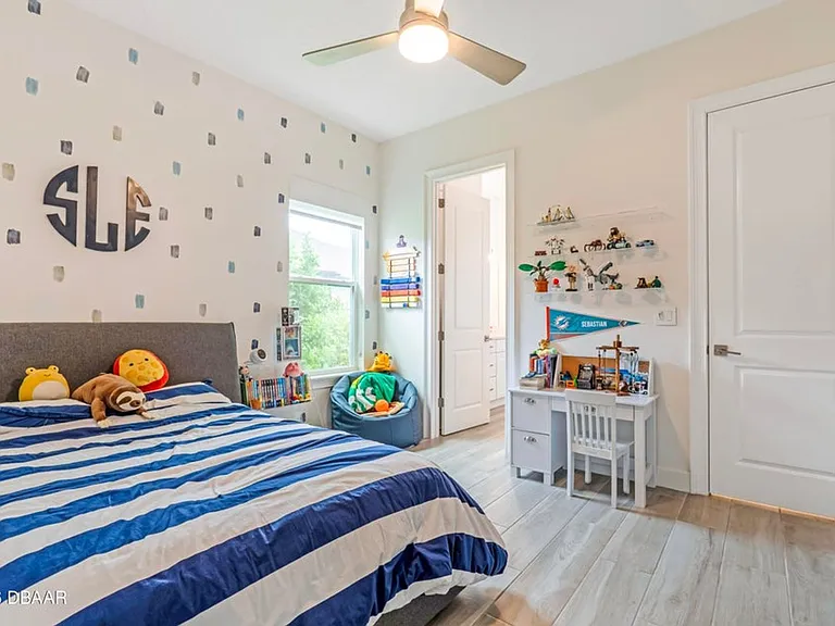 2426 Hyatt Creek Ln — Photo 25