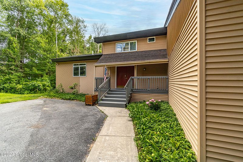 2nd image of 994 Hatlee Road