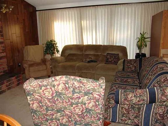 4th image of 22950 E Valleyway Ave