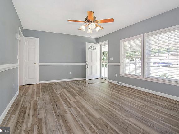 5th image of 43 York Dr