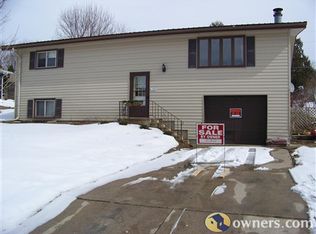 125 3rd Ave SW, Spring Grove, MN 55974