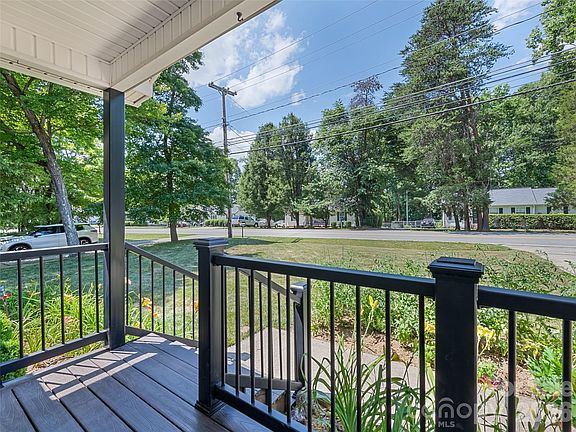 4th image of 515 Westover Dr