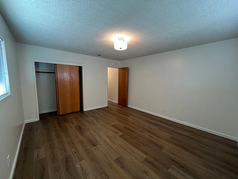 1250 Bolton Dr — Photo 11