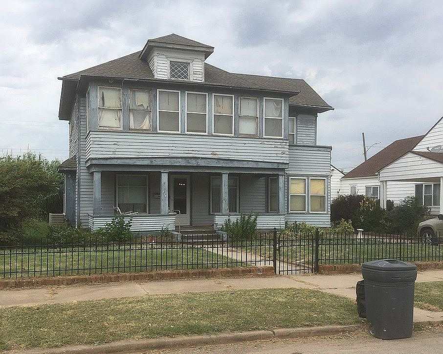 219 N Main St, Medford, OK 73759 Zillow