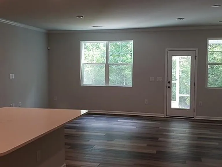 405 Hazy Hills Ln — Photo 7