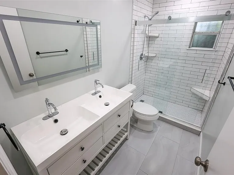 3104 W North A St — Photo 12