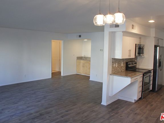 2nd image of 1121 N Olive Dr APT 114