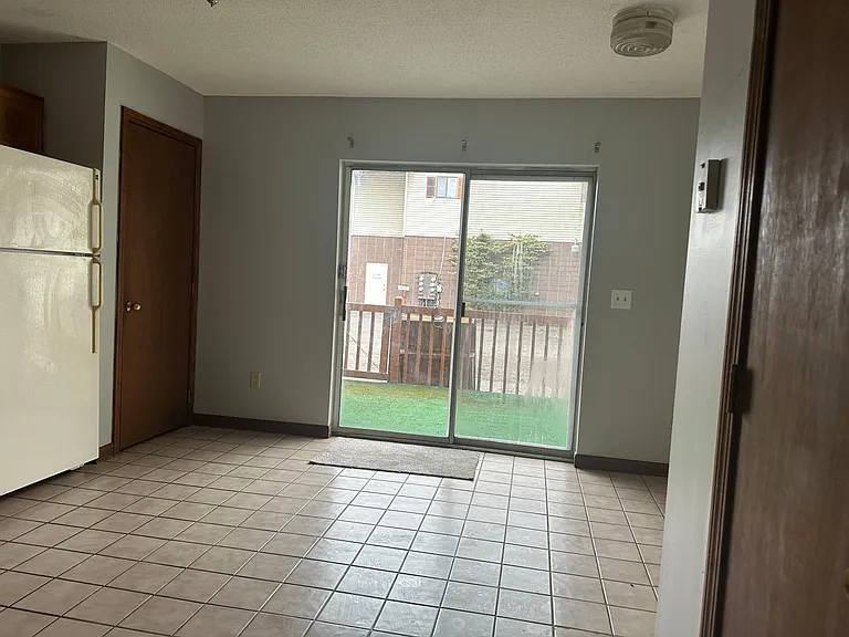 41 Dunbar St #2 — Photo 5