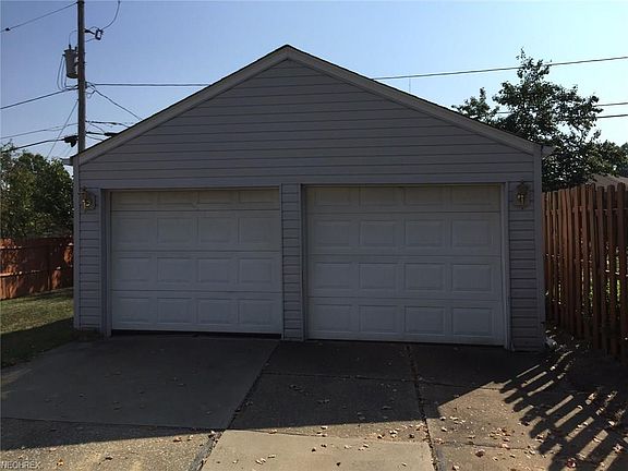 2nd image of 1507 Grantwood Dr
