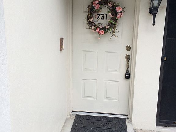 3rd image of 731 Oak Park Pl