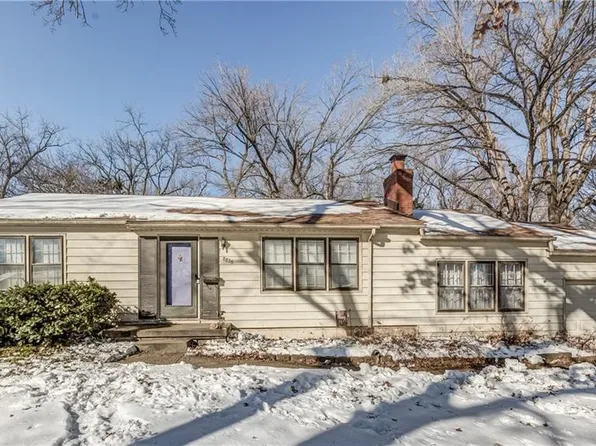 8838 Hemlock Dr, Overland Park, KS 66212