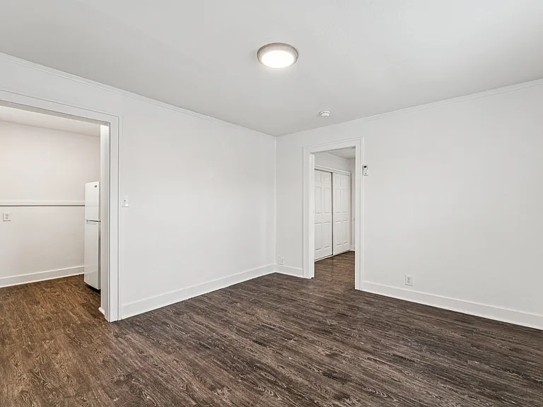 907 2nd St S #2 — Photo 10