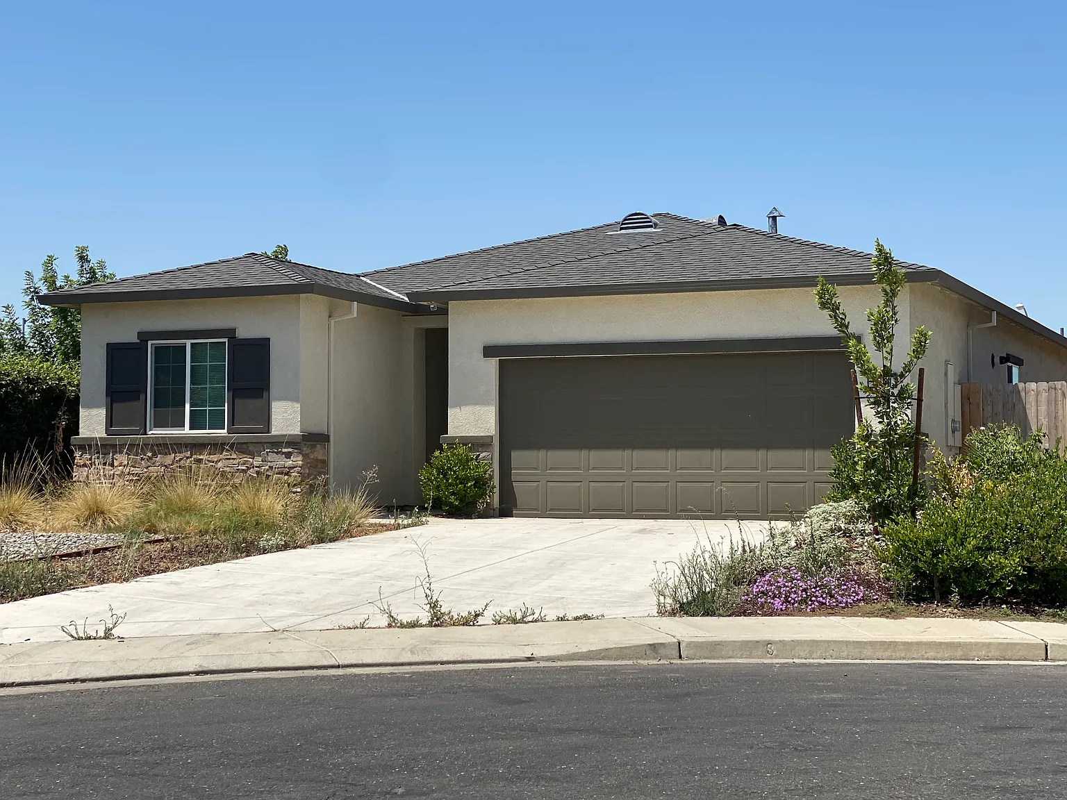 4421 Moffitt Ct photo 1