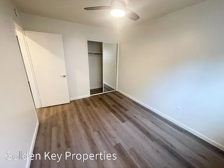 1027 3rd St — Photo 9
