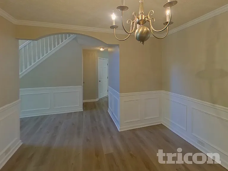 800 Hannah Ct — Photo 4