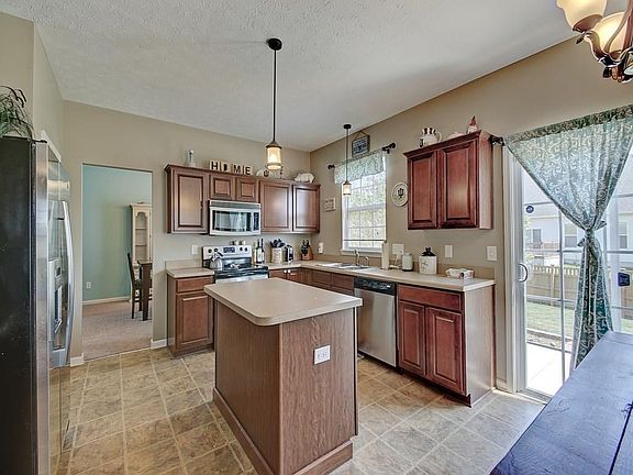 5th image of 8643 N Commonview Dr