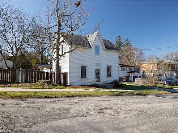 3rd image of 52 Temperance St W