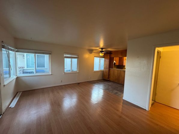 1054-1056A Pajaro St