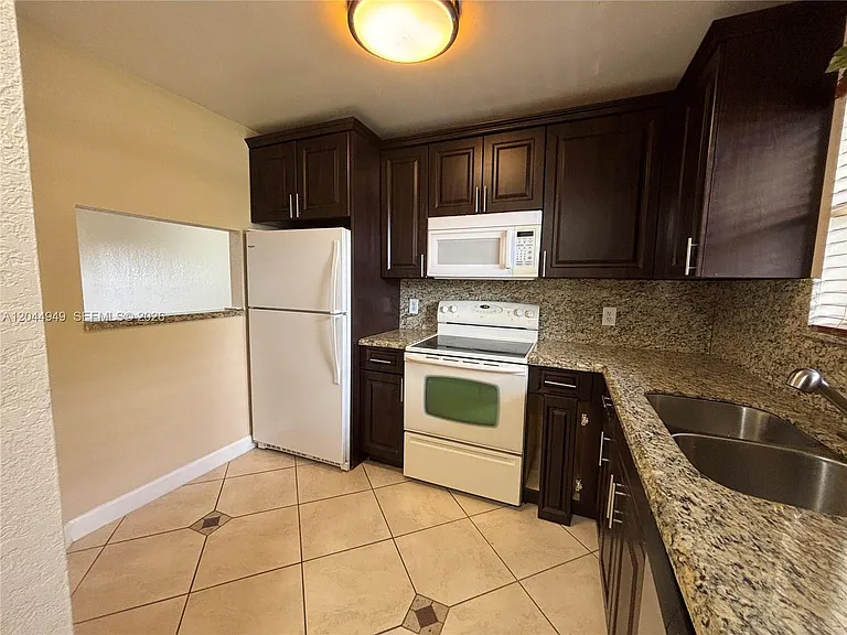 21909 Lake Forest Cir #205 — Photo 4