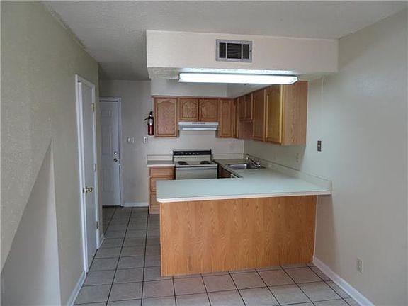 5th image of 3900 Hessmer Ave APT 2