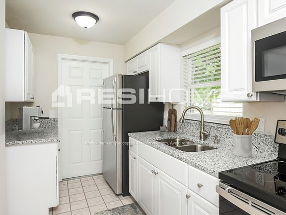 3rd image of 5222 Lanette St