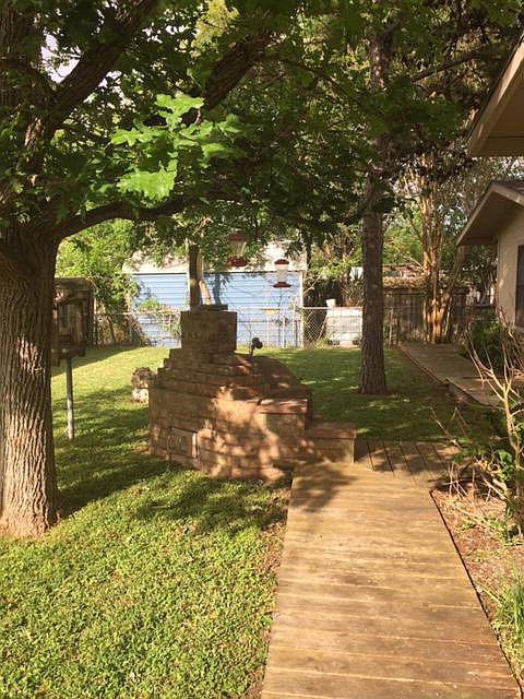 2nd image of 1615 Burkedale Dr